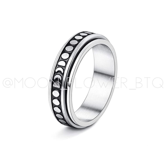 MoonFlowerBtq Jewelry - Moon Phase Anxiety Fidget Spinner Ring